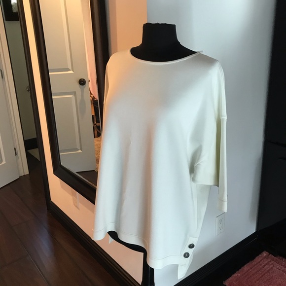 St. John Tops - St. John knit Oversized top